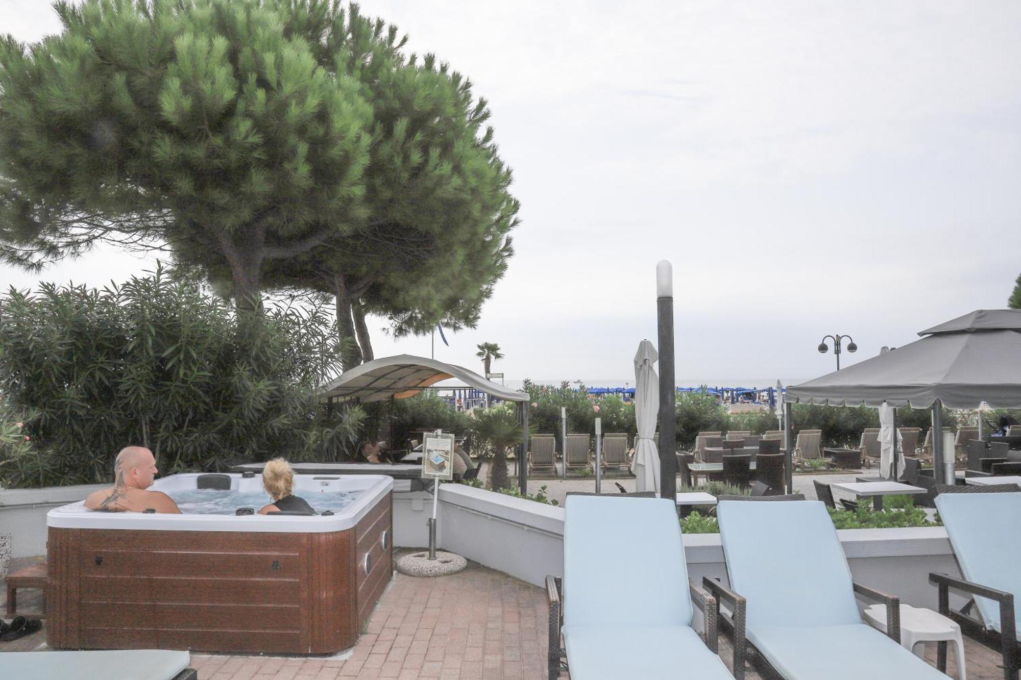 Hotel La Bussola Lido di Jesolo Zewnętrze zdjęcie